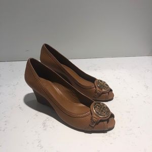 Tory Burch Peep Toe Pebble Wedge in Tan